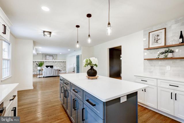 4928 EDGEWOOD RD, Doylestown, PA 18902