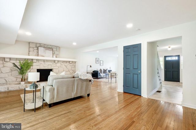 4928 EDGEWOOD RD, Doylestown, PA 18902