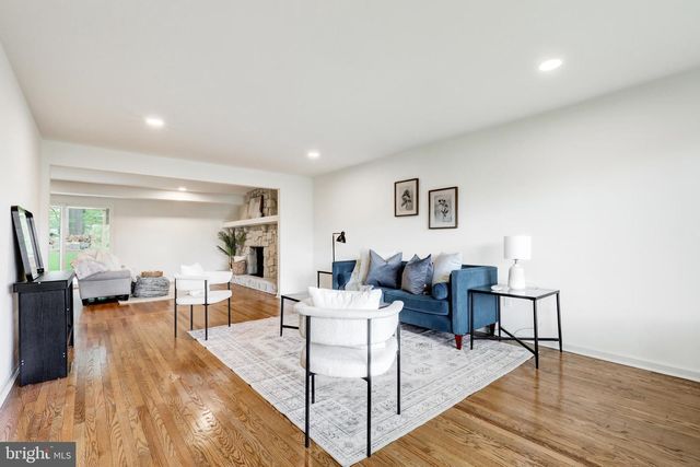 4928 EDGEWOOD RD, Doylestown, PA 18902