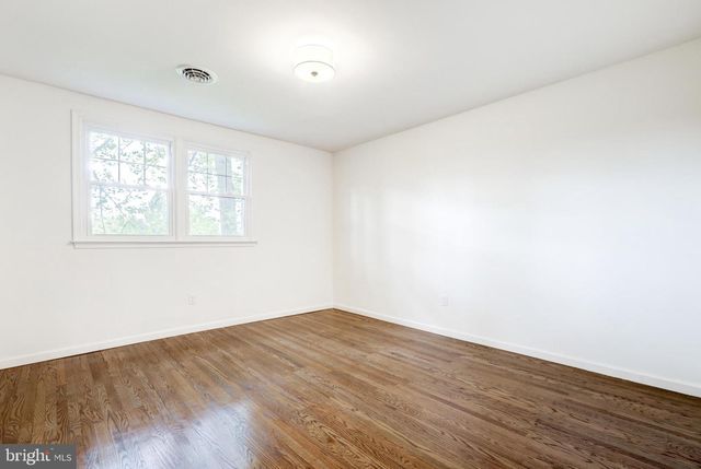 4928 EDGEWOOD RD, Doylestown, PA 18902