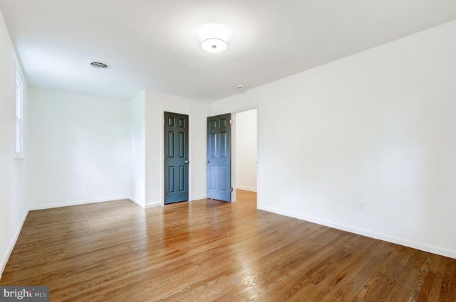 4928 EDGEWOOD RD, Doylestown, PA 18902