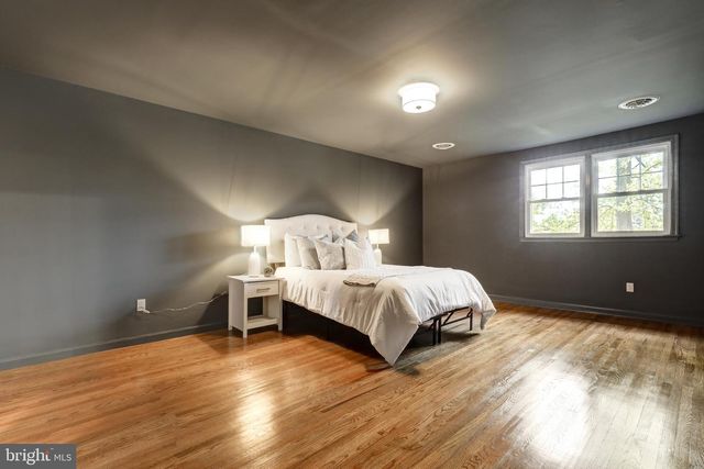 4928 EDGEWOOD RD, Doylestown, PA 18902