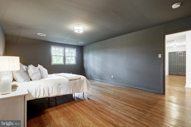 4928 EDGEWOOD RD, Doylestown, PA 18902