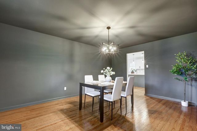 4928 EDGEWOOD RD, Doylestown, PA 18902