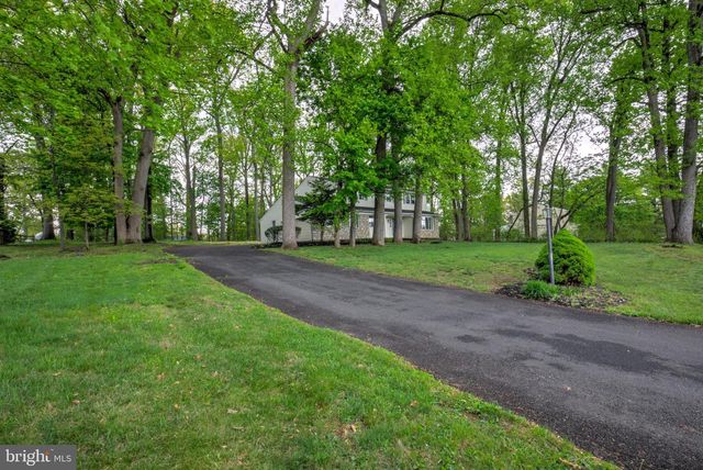4928 EDGEWOOD RD, Doylestown, PA 18902