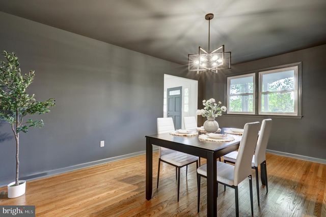 4928 EDGEWOOD RD, Doylestown, PA 18902