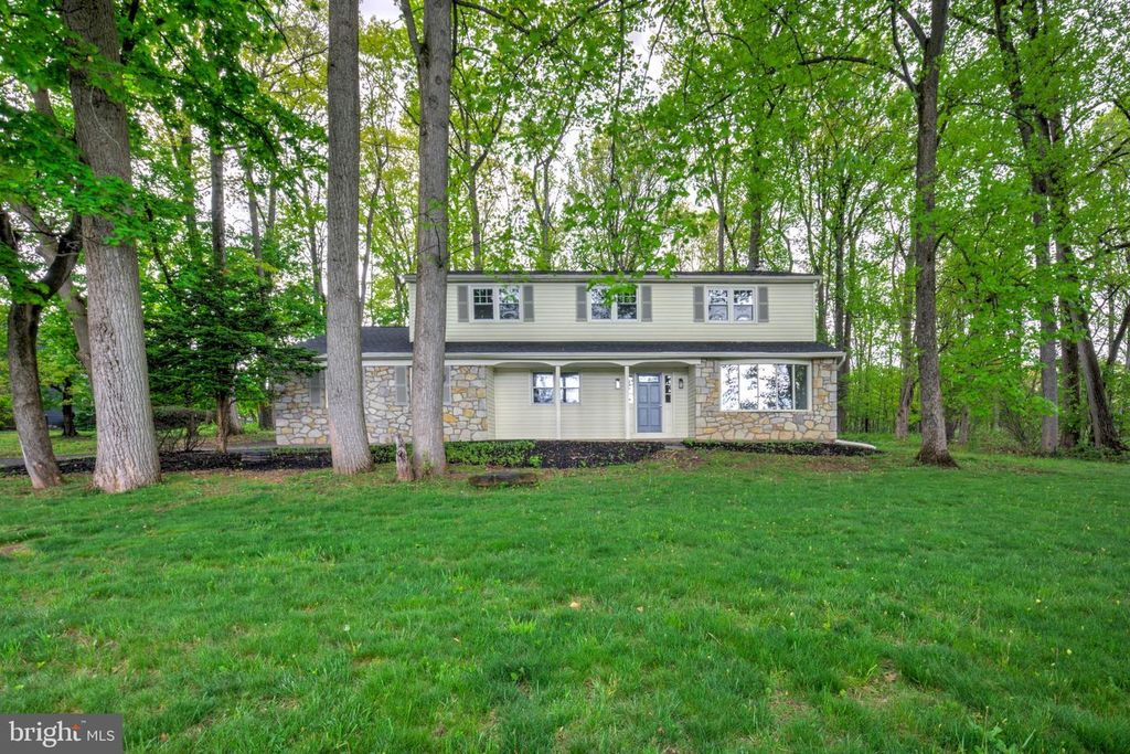 4928 EDGEWOOD RD, Doylestown, PA 18902