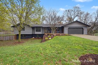 7437 30th Street Se, Cascade Twp, MI 49301