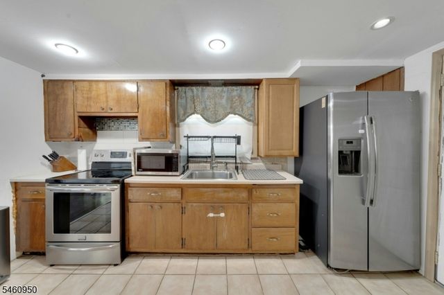 62 Elliot Pl, East Orange City, NJ 07018