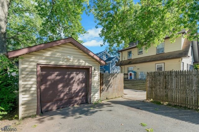 62 Elliot Pl, East Orange City, NJ 07018