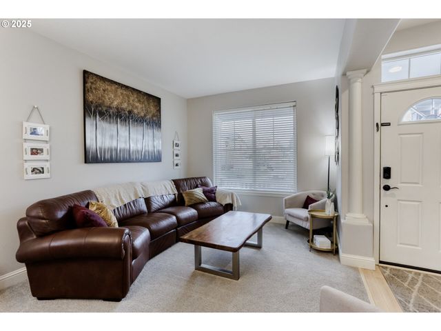 821 N 27TH Ave, Cornelius, OR 97113