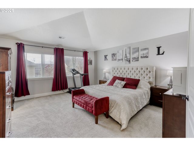 821 N 27TH Ave, Cornelius, OR 97113