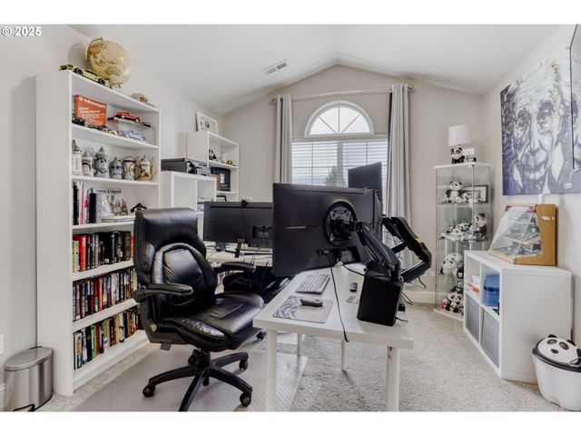 821 N 27TH Ave, Cornelius, OR 97113