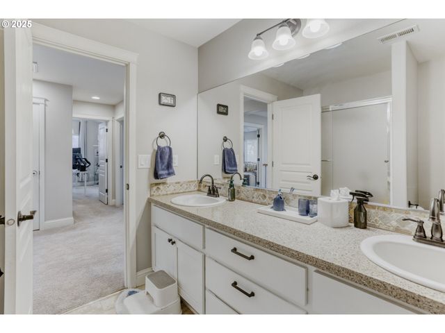 821 N 27TH Ave, Cornelius, OR 97113