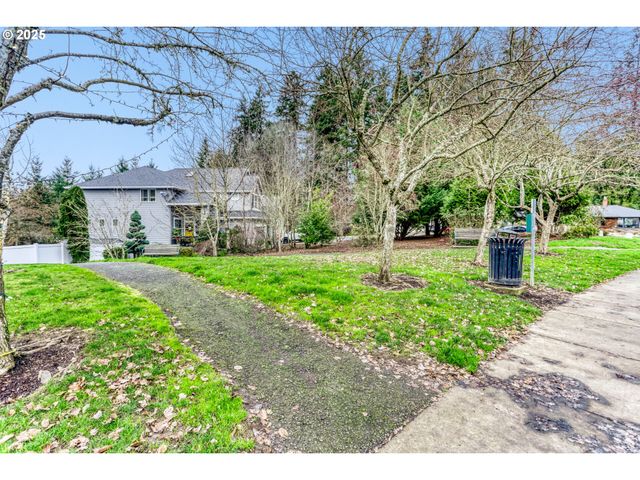 821 N 27TH Ave, Cornelius, OR 97113