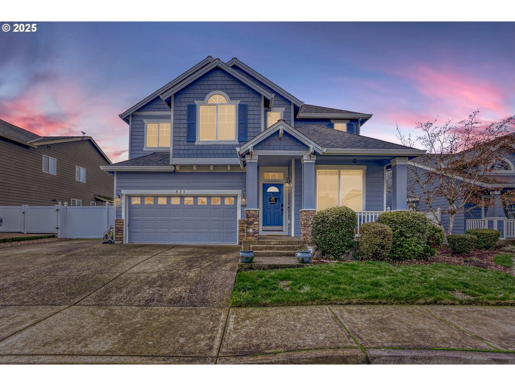 821 N 27TH Ave, Cornelius, OR 97113