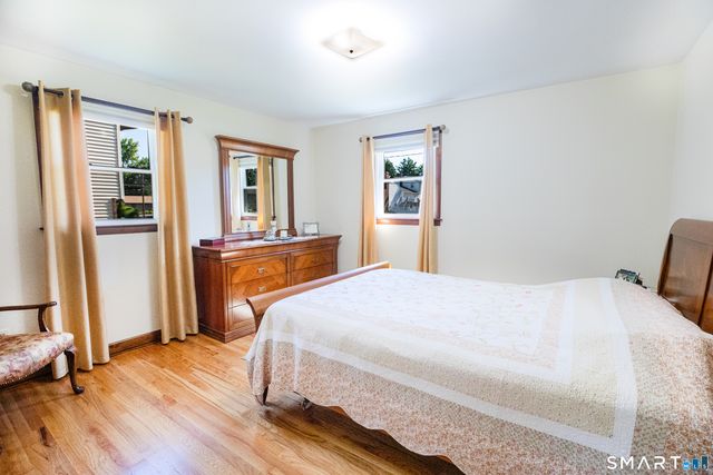 17 School House Road, Newington, CT 06111