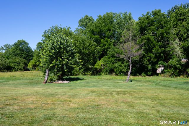 17 School House Road, Newington, CT 06111