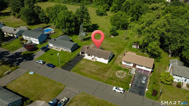 17 School House Road, Newington, CT 06111