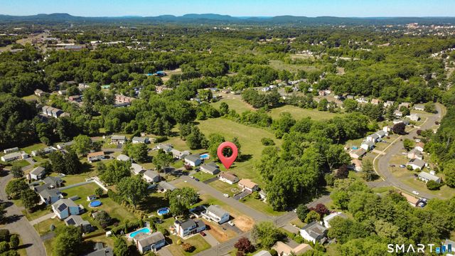 17 School House Road, Newington, CT 06111