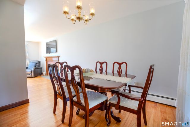 17 School House Road, Newington, CT 06111
