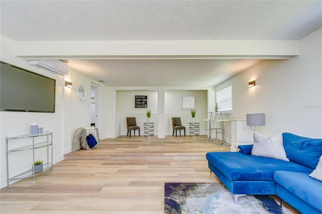 2101 W HAMILTON AVENUE, Tampa, FL 33604