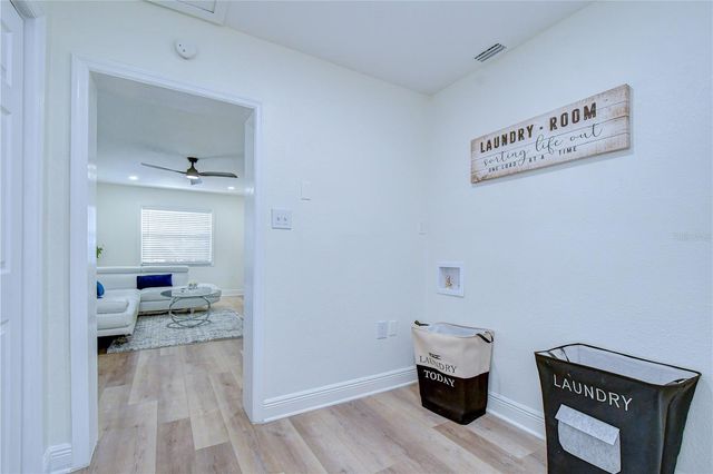 2101 W HAMILTON AVENUE, Tampa, FL 33604