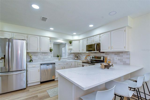 2101 W HAMILTON AVENUE, Tampa, FL 33604