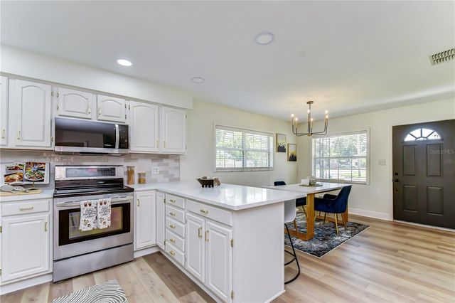 2101 W HAMILTON AVENUE, Tampa, FL 33604