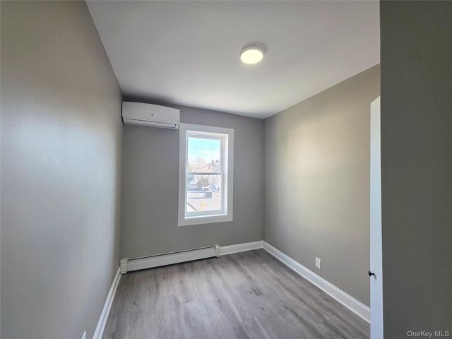 147 Jericho Turnpike 2, Mineola, NY 11501