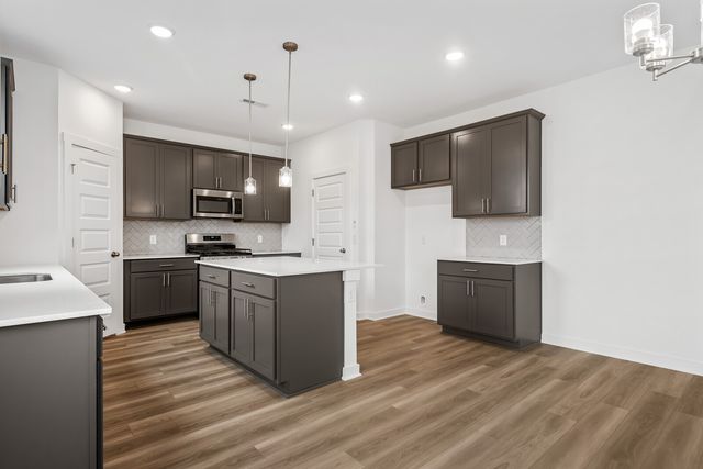 1972 Boger Drive, White House, TN 37188