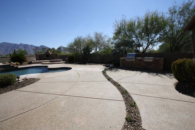 12678 N Yellow Bird Road, Oro Valley, AZ 85755