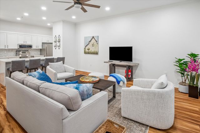 2305 Worthington Street 134, Dallas, TX 75204