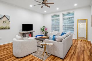 2305 Worthington Street 134, Dallas, TX 75204