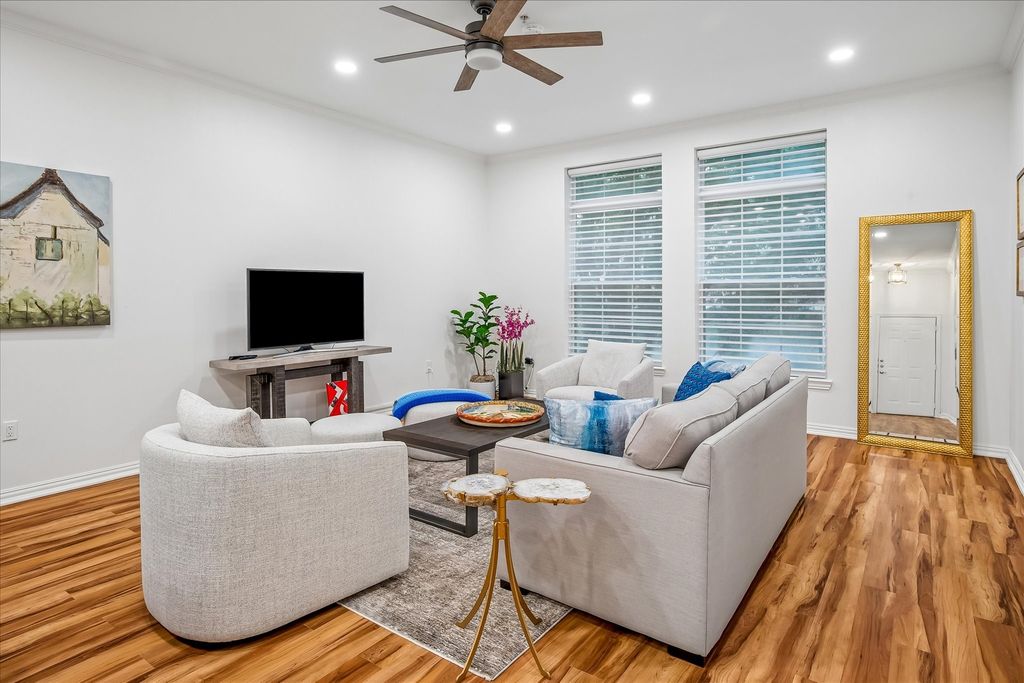 2305 Worthington Street 134, Dallas, TX 75204