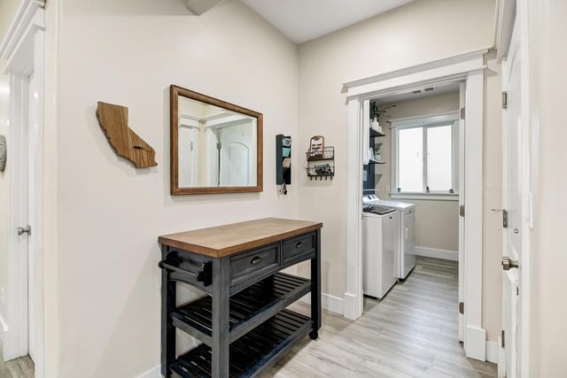 555 A St, Lincoln, CA 95648