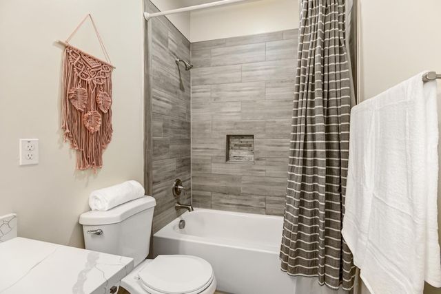 555 A St, Lincoln, CA 95648