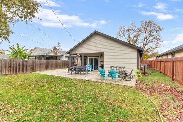 555 A St, Lincoln, CA 95648