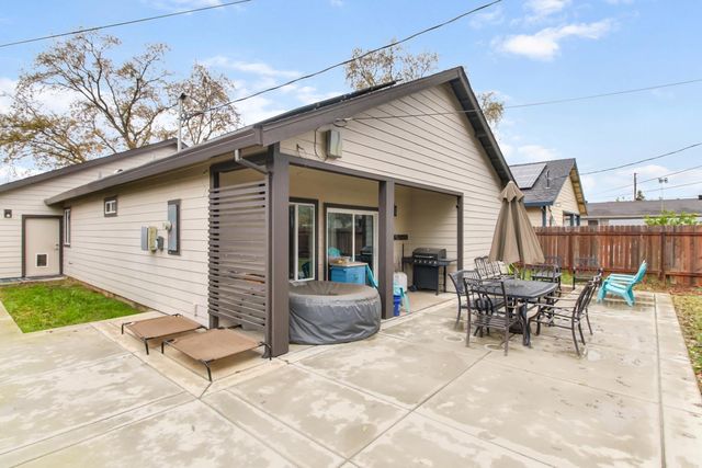 555 A St, Lincoln, CA 95648