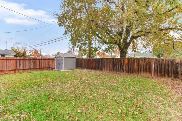 555 A St, Lincoln, CA 95648