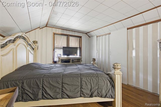 16754 Lola Drive, Redford, MI 48240