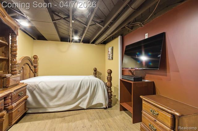 16754 Lola Drive, Redford, MI 48240