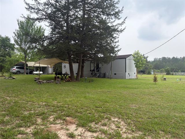 585 Hunter Road, Livingston, TX 77351