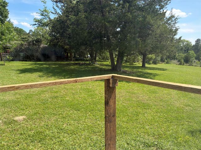 585 Hunter Road, Livingston, TX 77351
