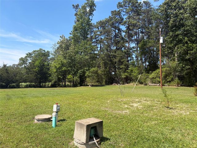585 Hunter Road, Livingston, TX 77351