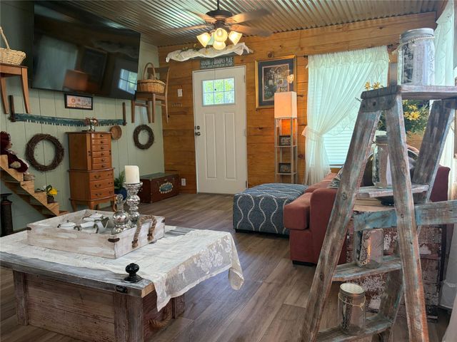 585 Hunter Road, Livingston, TX 77351
