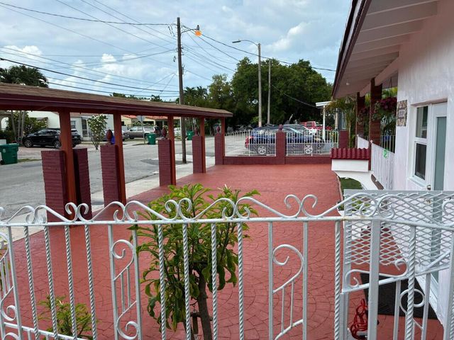 2828 SW 2nd Street, Miami, FL 33135