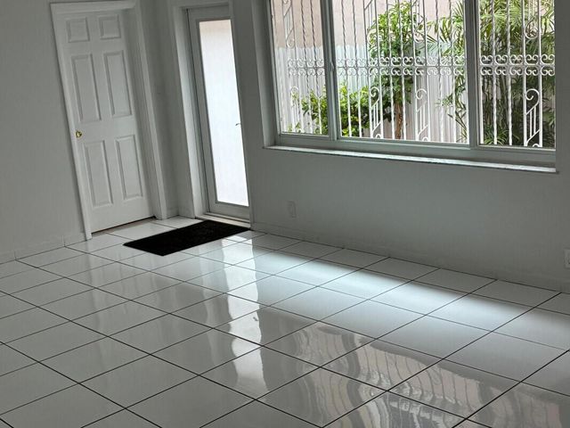 2828 SW 2nd Street, Miami, FL 33135
