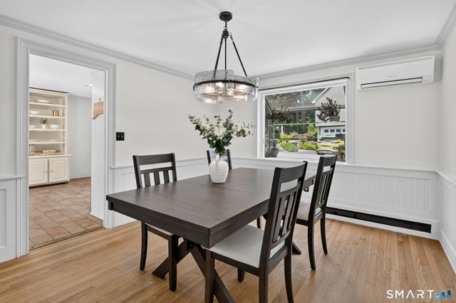 8 Virginia Lane, Simsbury, CT 06070