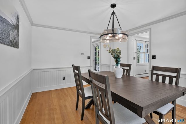 8 Virginia Lane, Simsbury, CT 06070